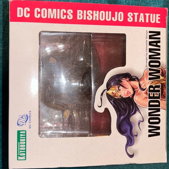 KOTOBUKIYA DC COMICS BISHOUJO WONDER WOMAN STATUE - Picture 6 of 7